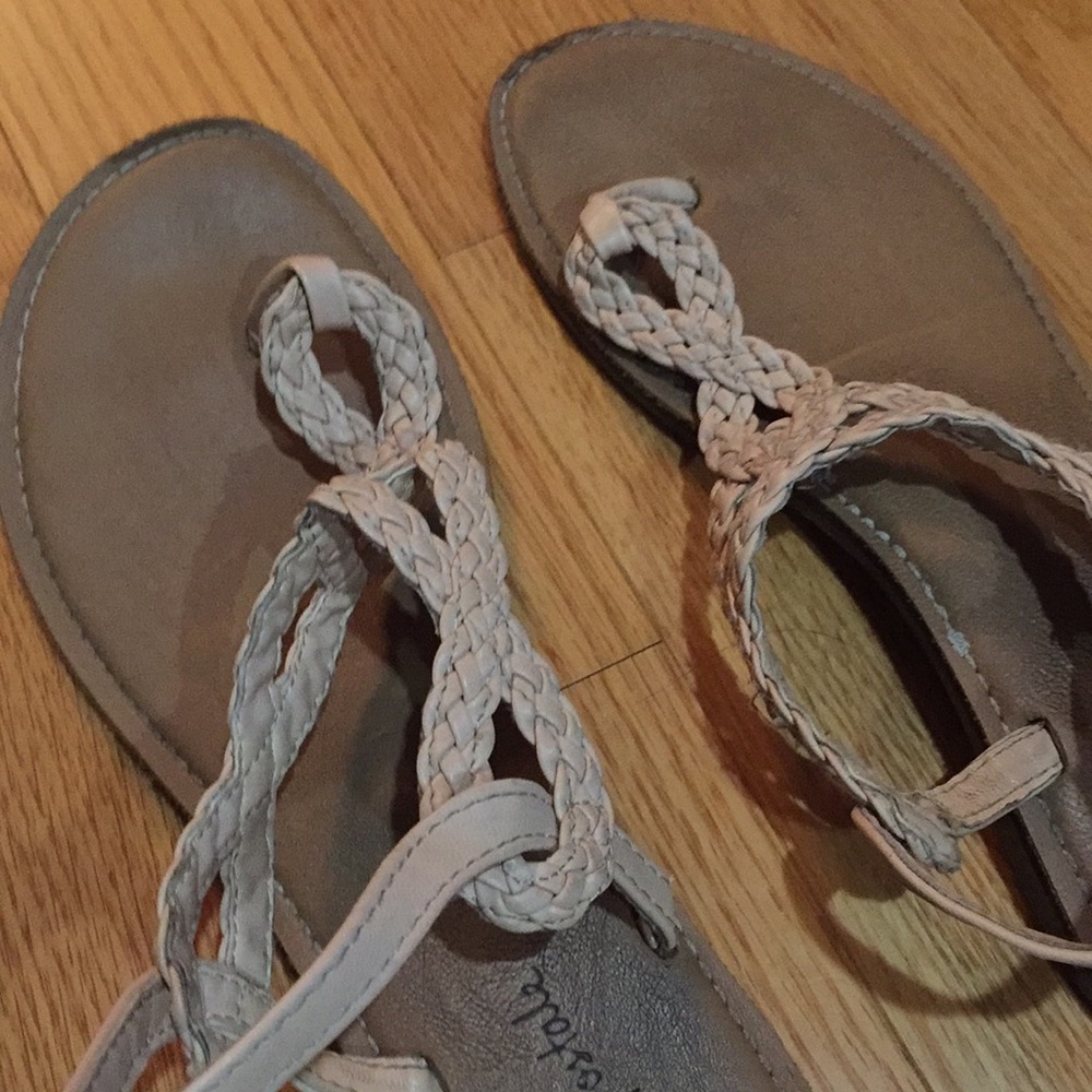 Aeropostale Braided Strap Tan Sandals